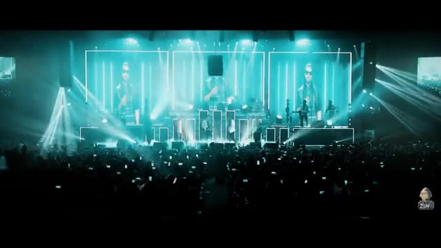 ( اجرای زنده ماکان بند به نام بله )