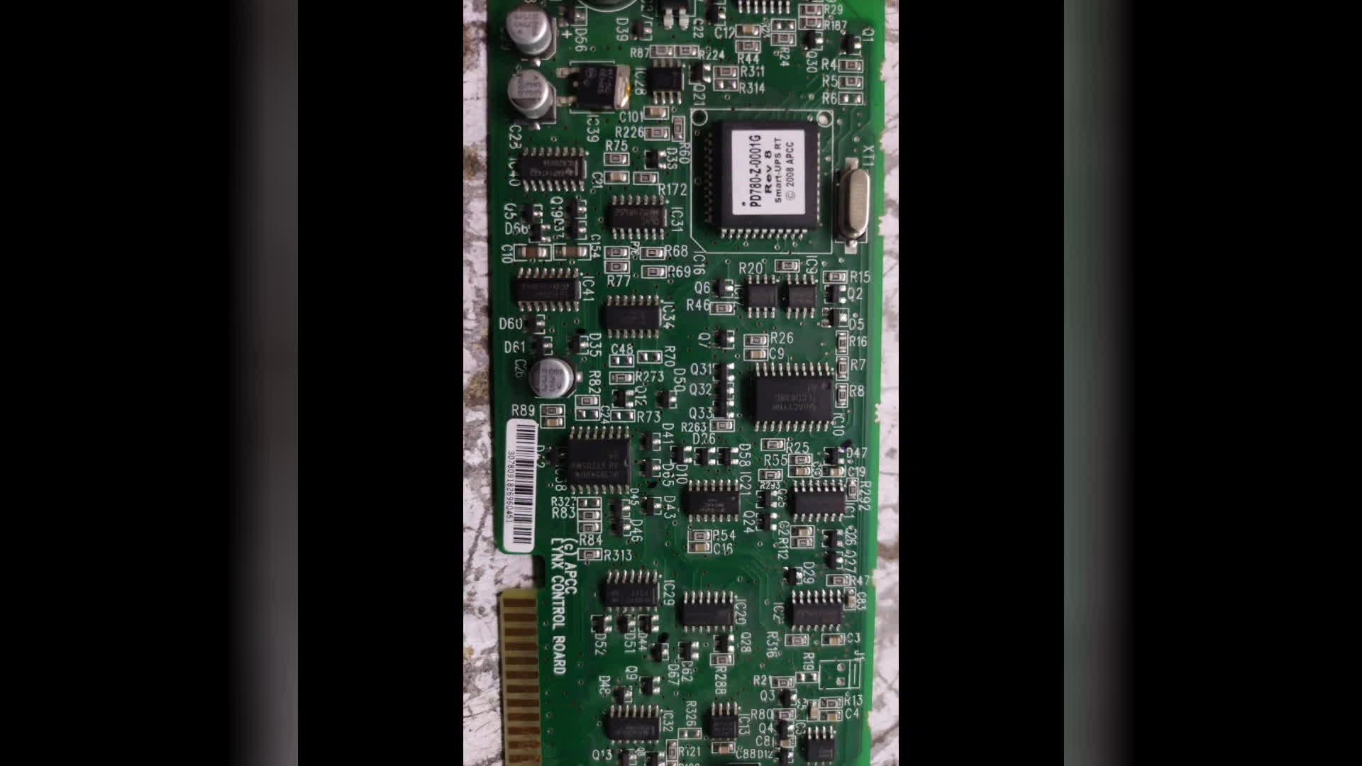 پوستر مرکز خدمات تخصصی یو پی اس در مشهد